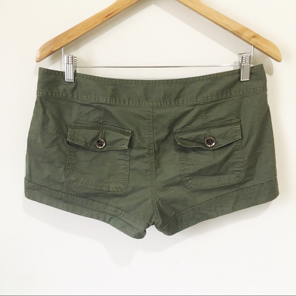 Express green kanji shorts size women 6 - Picture 2 of 3